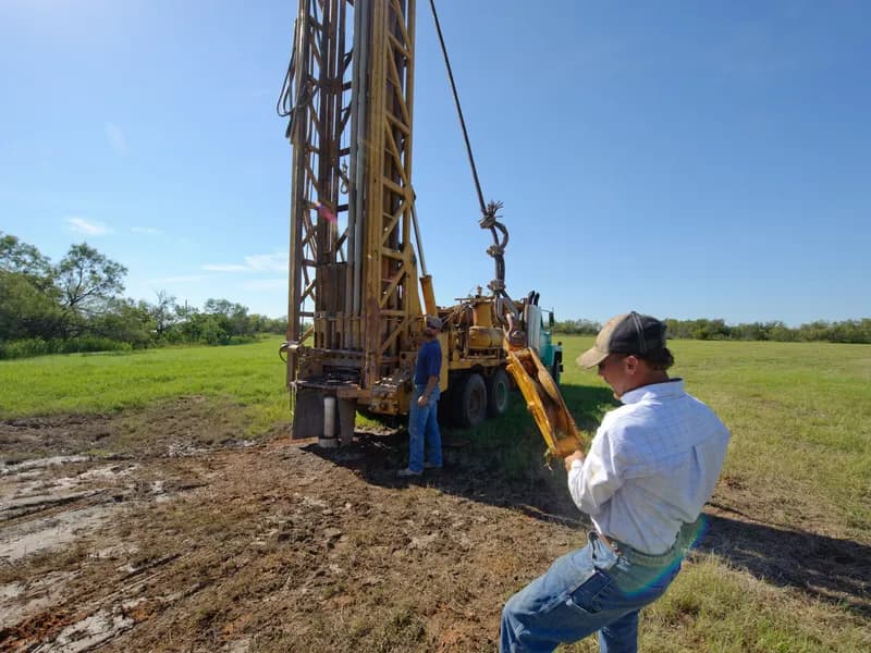 Water well drilling rig in St. Louis, MO